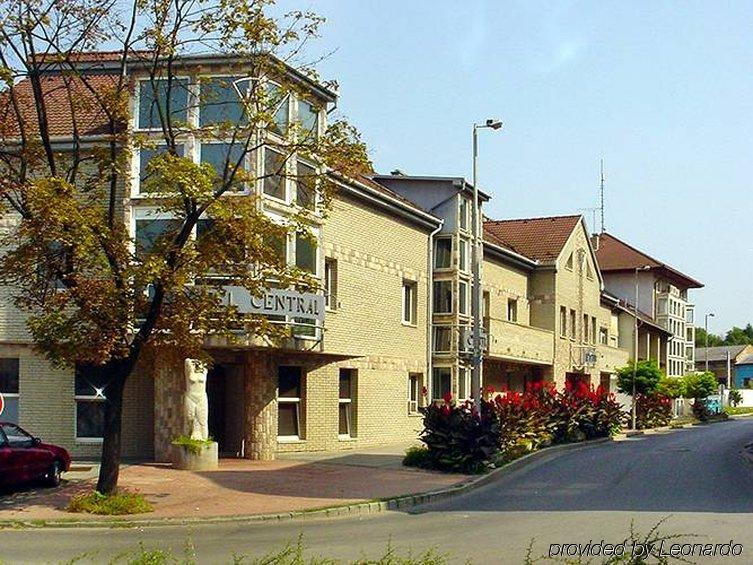 Hotel Central Nyíregyháza Exterior foto